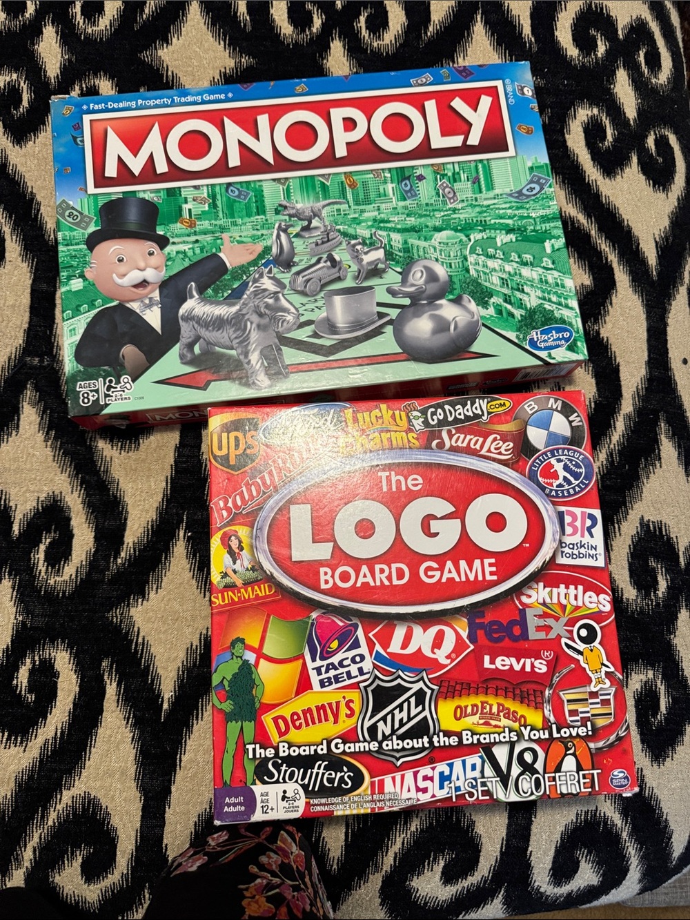 Hasbro Monopoly & Hasbro The Logo Board Game - Green, Red